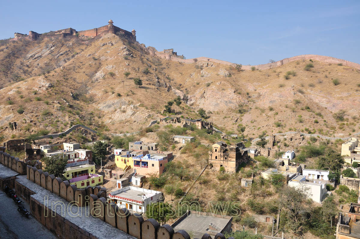 Jaigarh Fort as seen from Amber Fort