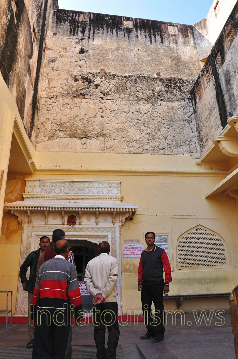 Hindu temple inside the Amber Fort
