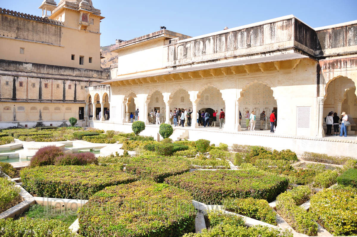 Sukh Niwas or Sukh Mahal (Hall of Pleasure)