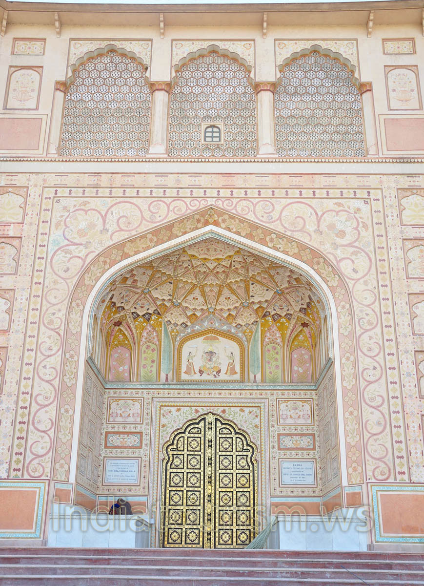 Birla Institute of Scientific Research: the main entrance to the building
