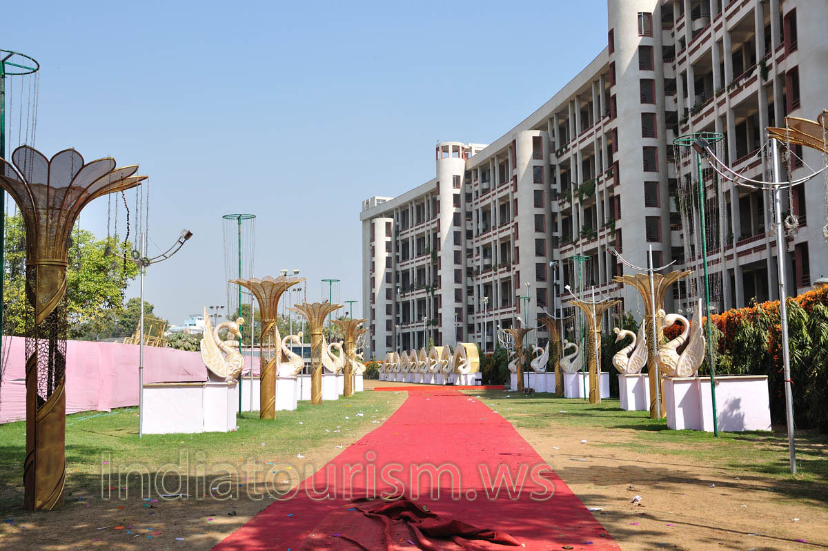 The entrance path to the hotel is decorated with swans