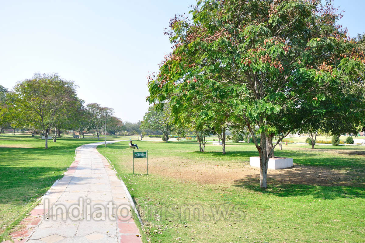 don't litter, help keeping Jaipur clean & green