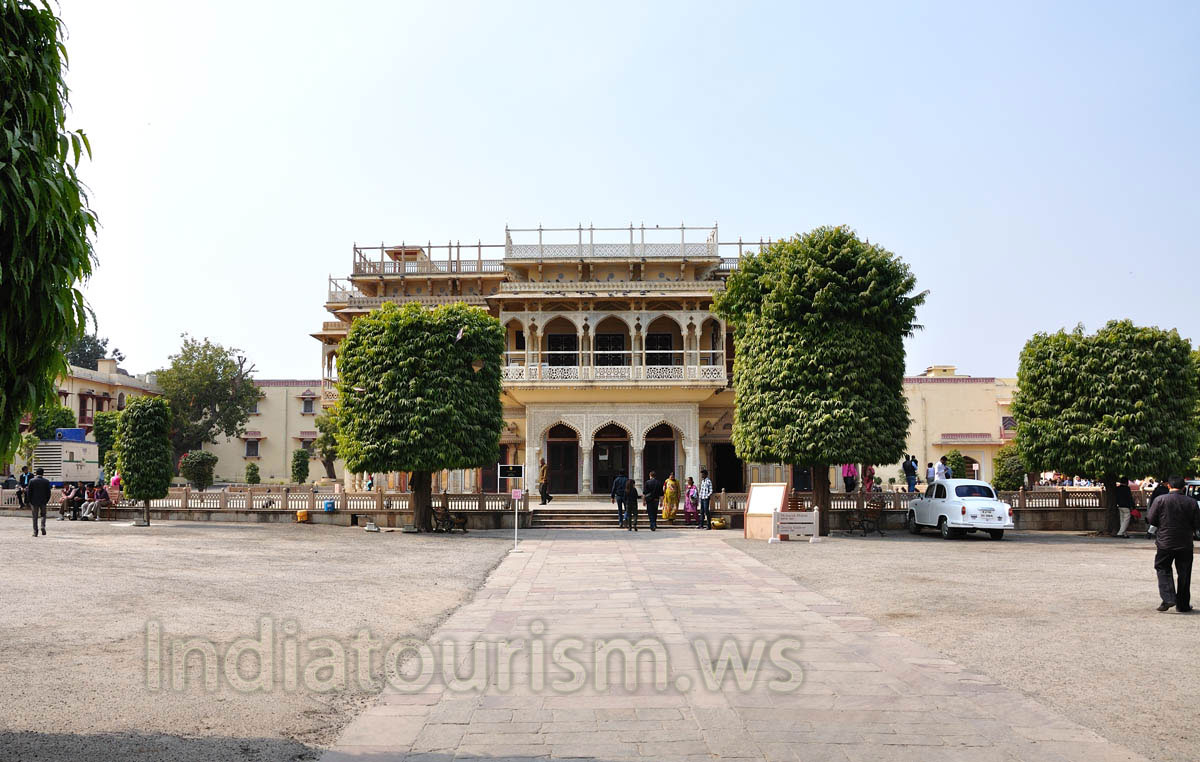 One of the buildings from the City Palace complex near Jantar Mantar