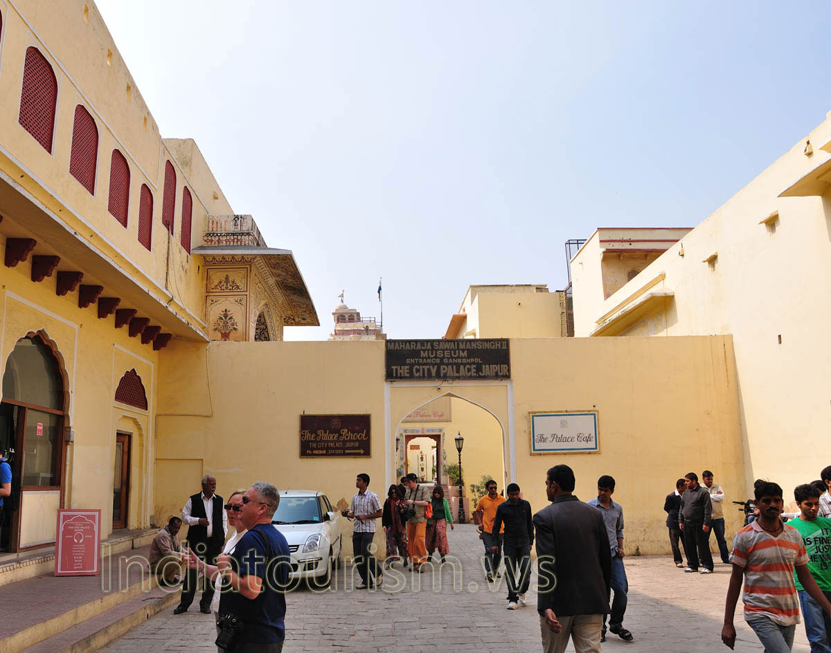 Maharaja Sawai Mansingh II Museum (Entrance Ganeshpol)