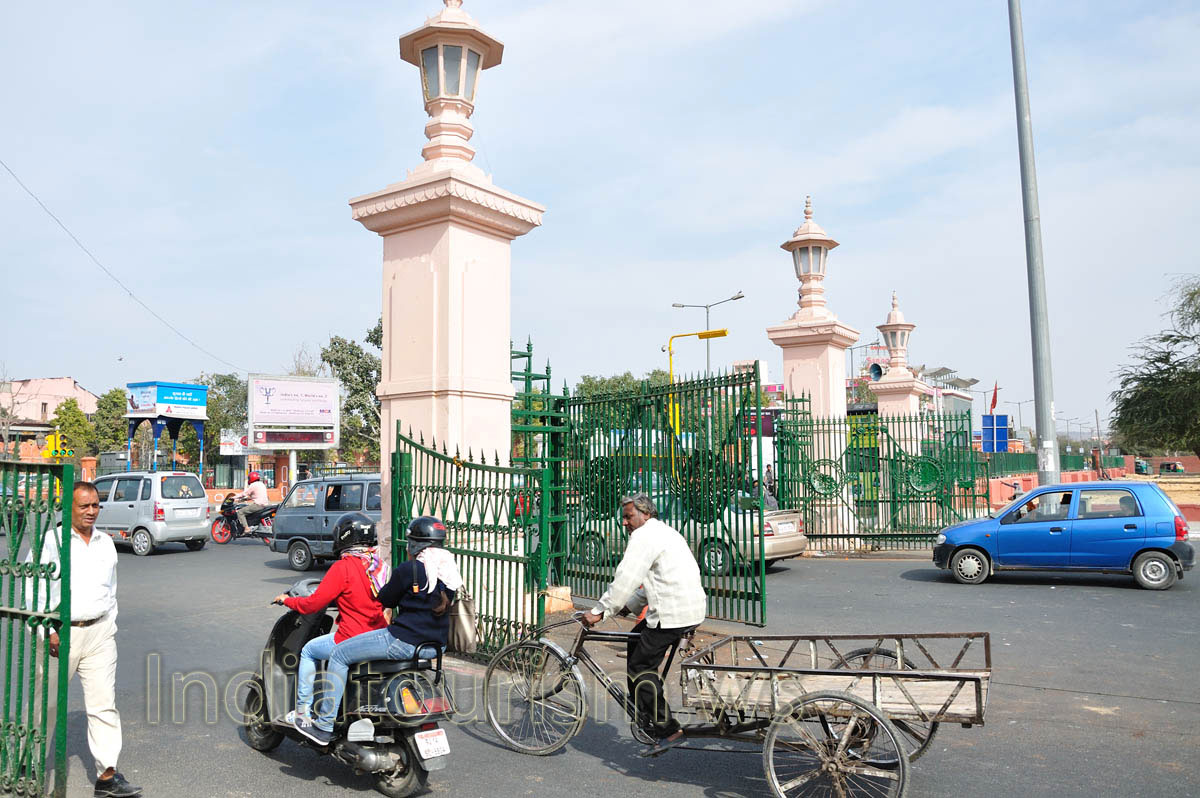 Ram Niwas Garden begins from M.I. Road