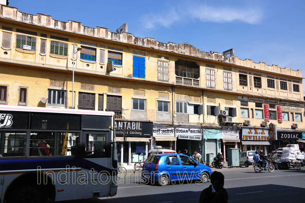 M.I. Road: Dugar Building; J.K.J. Jewellers; Zodiac; Oorja jewellery; Khetsidass Sadasukh Dugar Jewellers