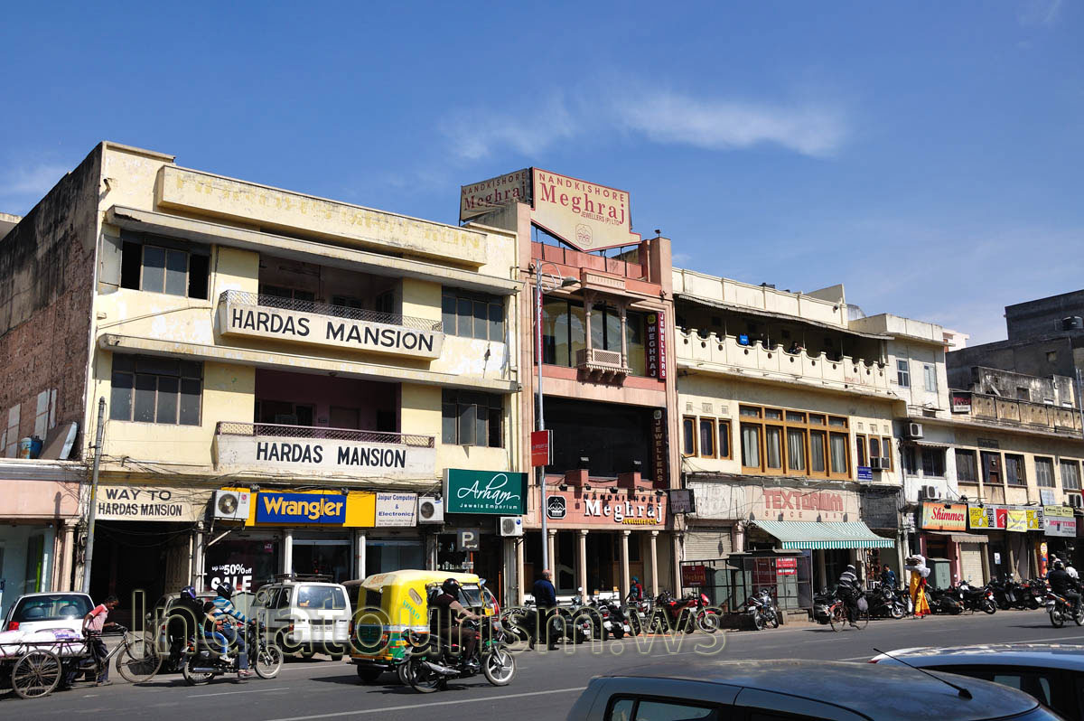 M.I. Road: Nandkishore Meghraj; Hardas Mansion; Wrangler; Arham Jewels Emporium; Jaipur Computers & Electronics (near Indian Coffee House)