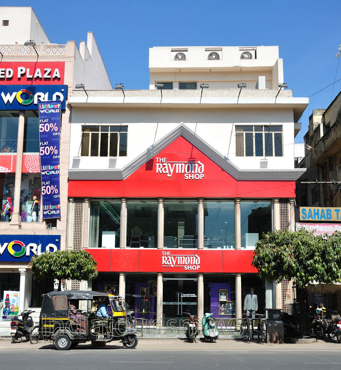 M.I. Road: The Raymond Shop