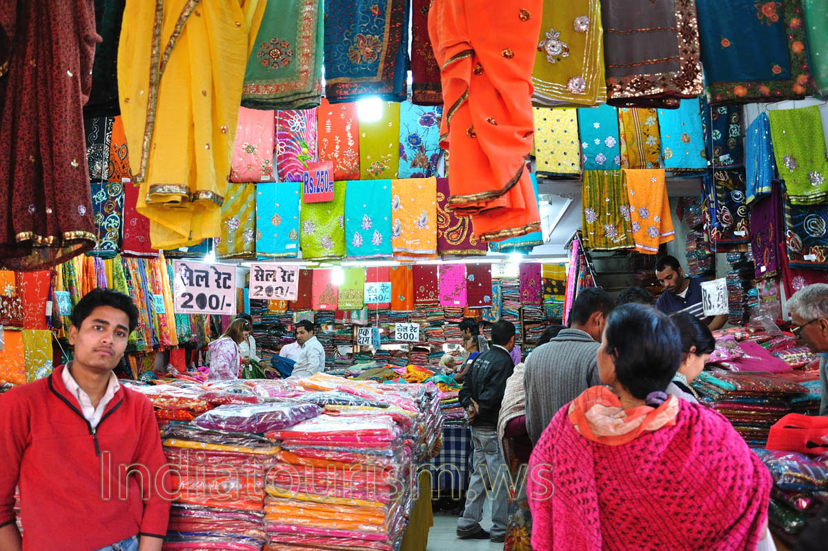Saree Sale on the Chandpole Bazar (Prices begin from 160 rupees)