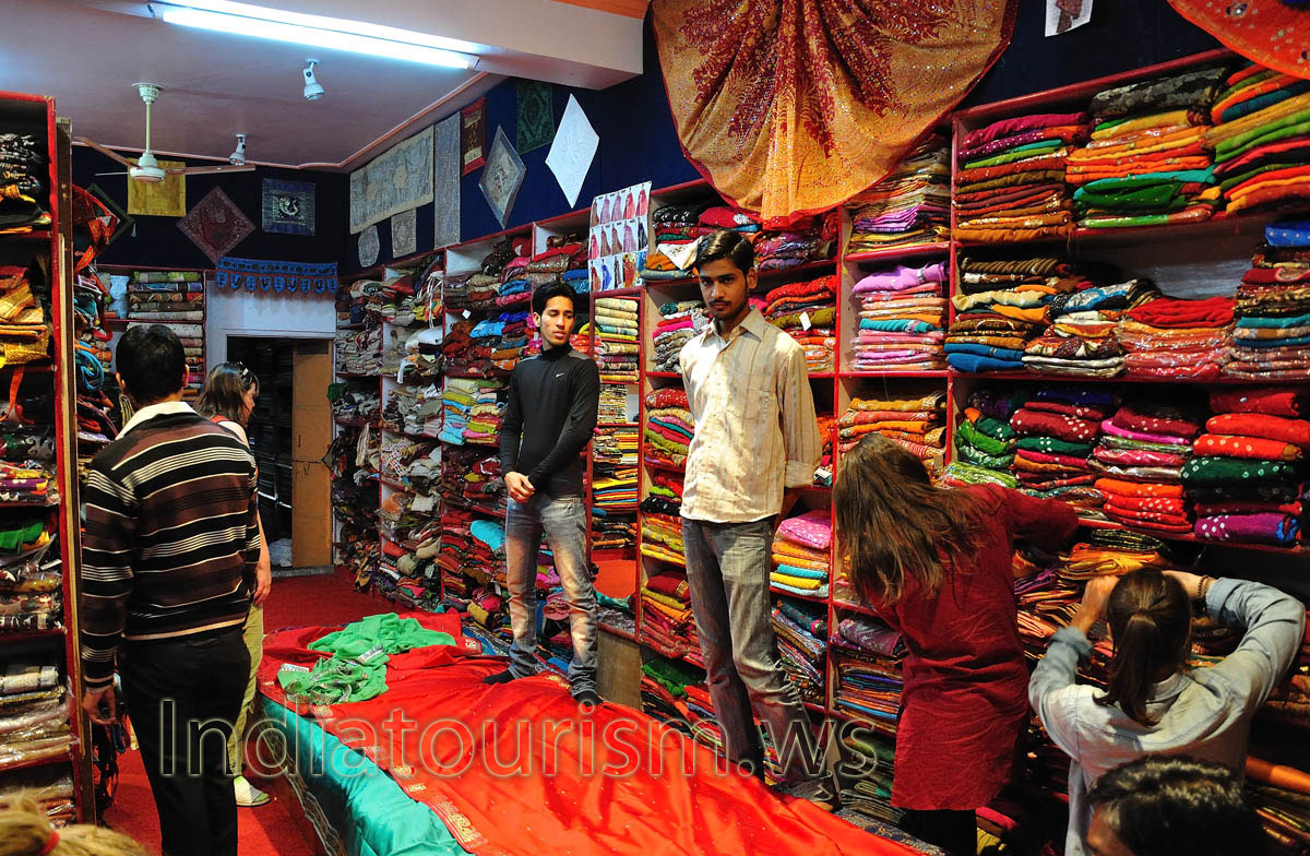 There are plenty of sewing products in this shop