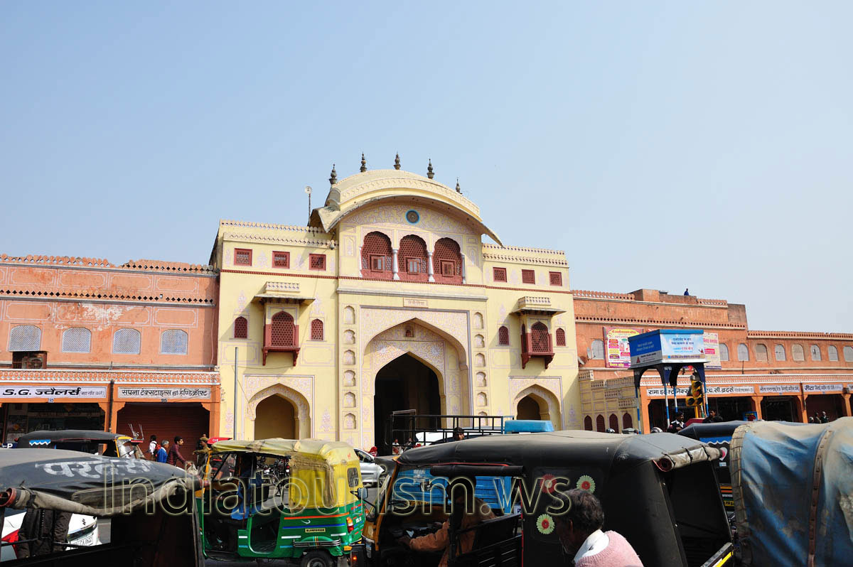Tripolia Gate: constructed in 1734, this marvelous gate was once the main entrance to the palace