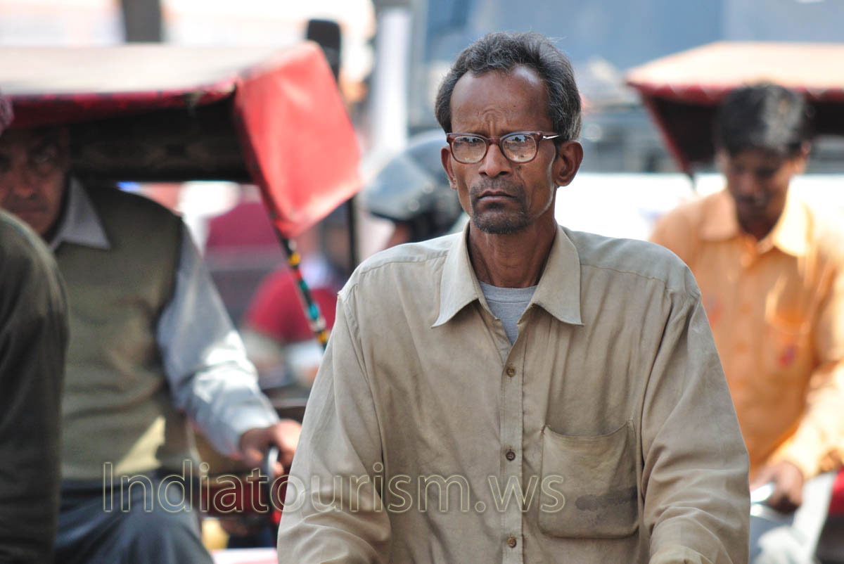 faces of Jaipur: bicyclist in glasses