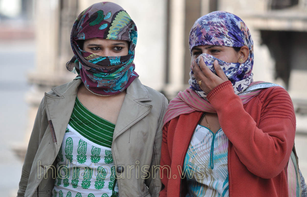 faces of Jaipur: girls in niqab