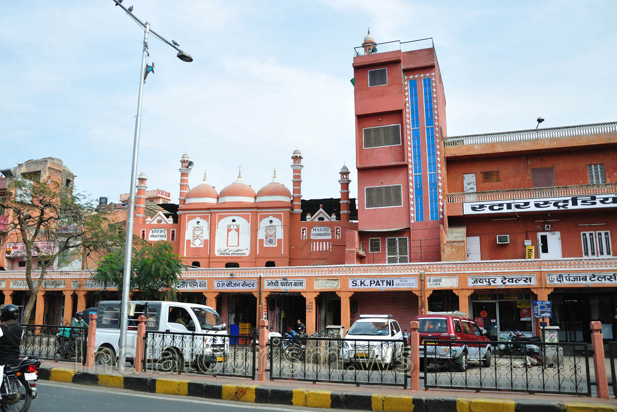 Masjid Sambharian near Kishanpole Gate