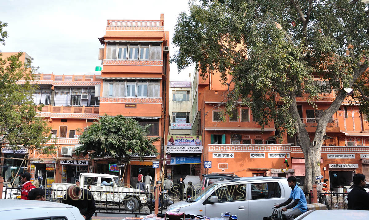 Chaura Rasta street: Ashirvad Credit Cooperative Society Ltd.; Heritage Boutique; Punjab National Bank