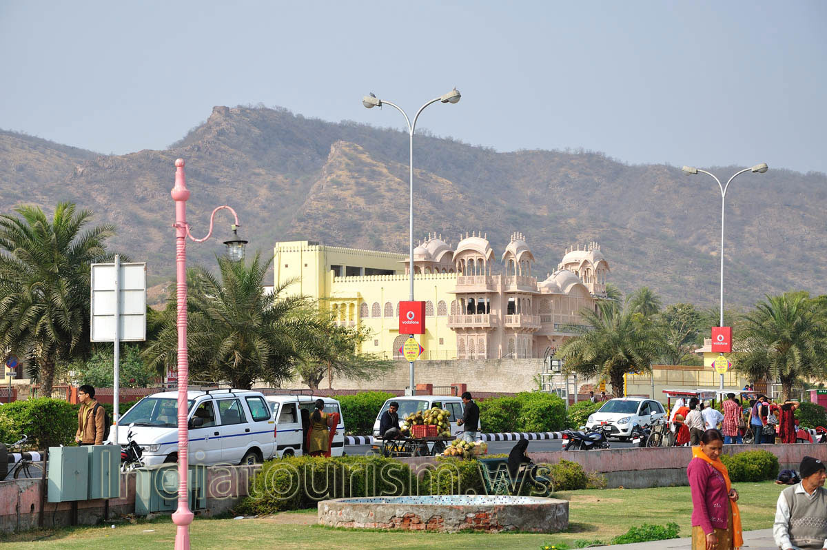 One of the palaces designed in Jaipur architecture style