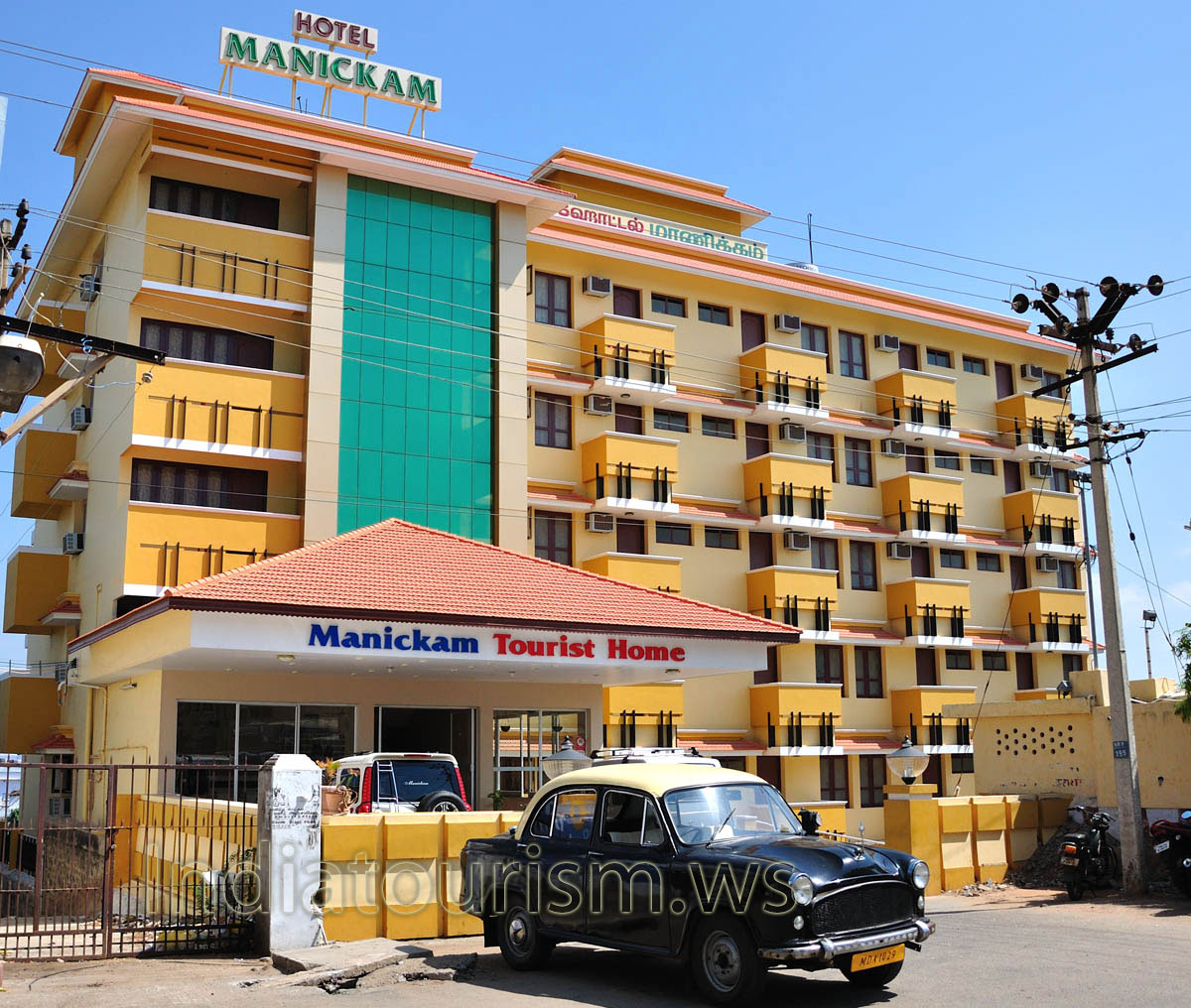 manickam tourist home