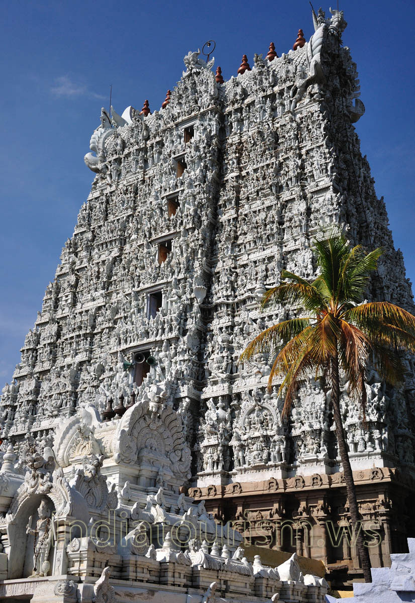 The Thanumalayan temple is an important Hindu temple located in Suchindram in the Kanyakumari district of Tamil Nadu, India