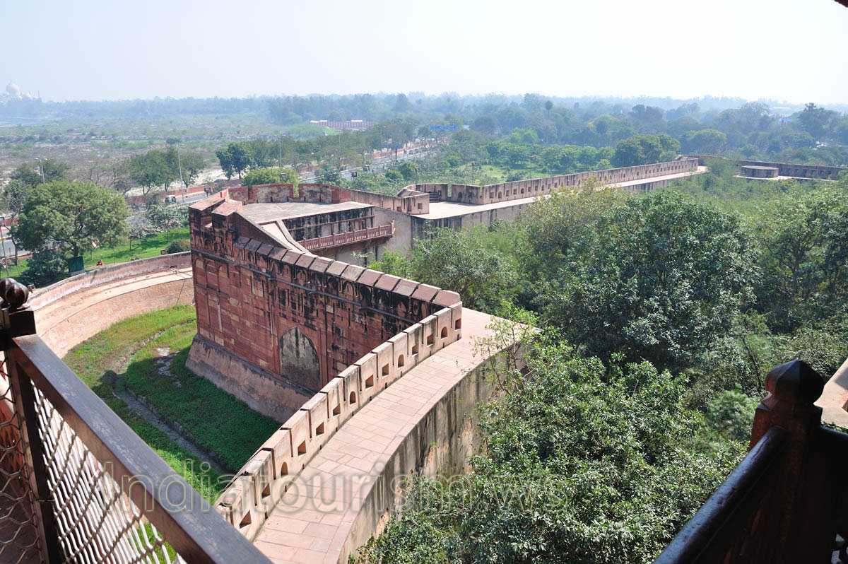 State Highway 62 as seen from Jahangiri Mahal