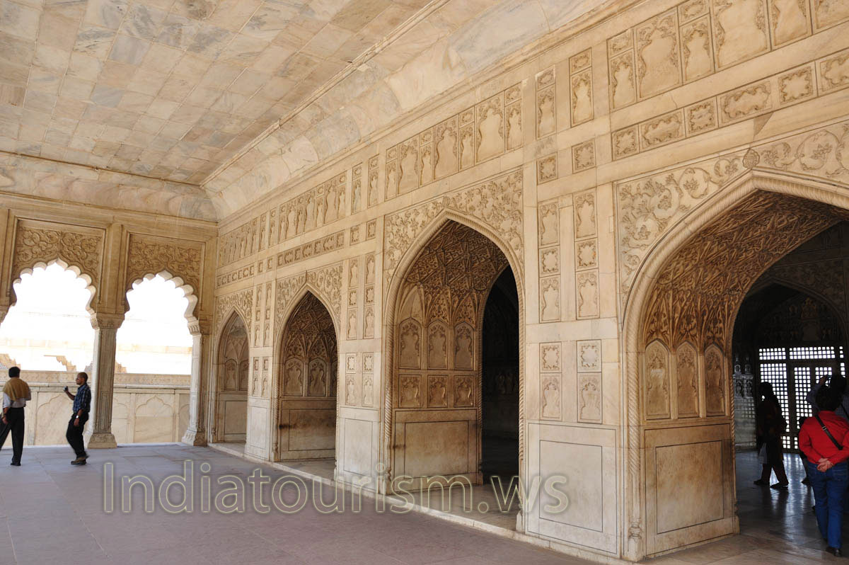 close to the sleeping apartment of Shah Jahan