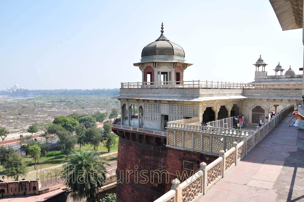 Musamman Burj as seen from the Black throne of Jahangir