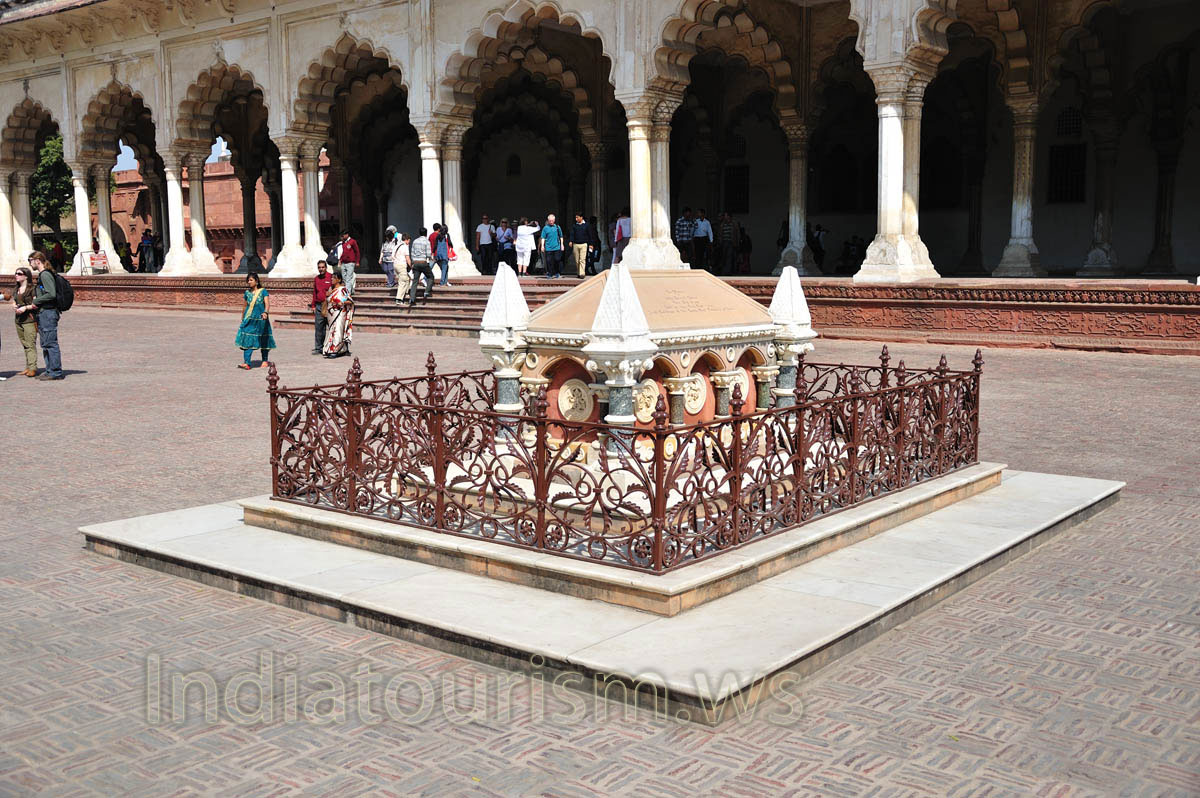 Tomb of John Russell Colvin
