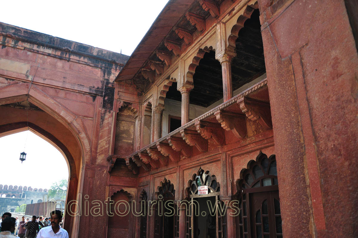 Shah Jahani Gate interior view