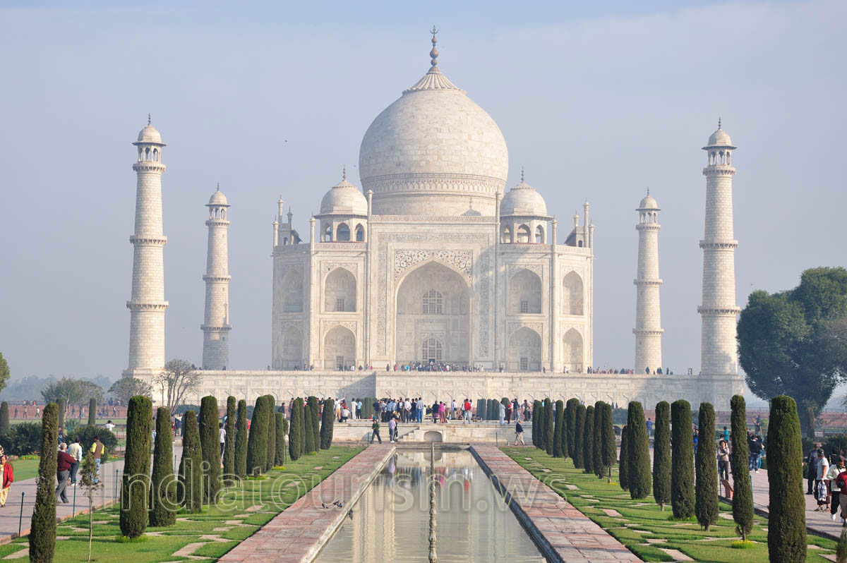 Morning view of the Taj Mahal