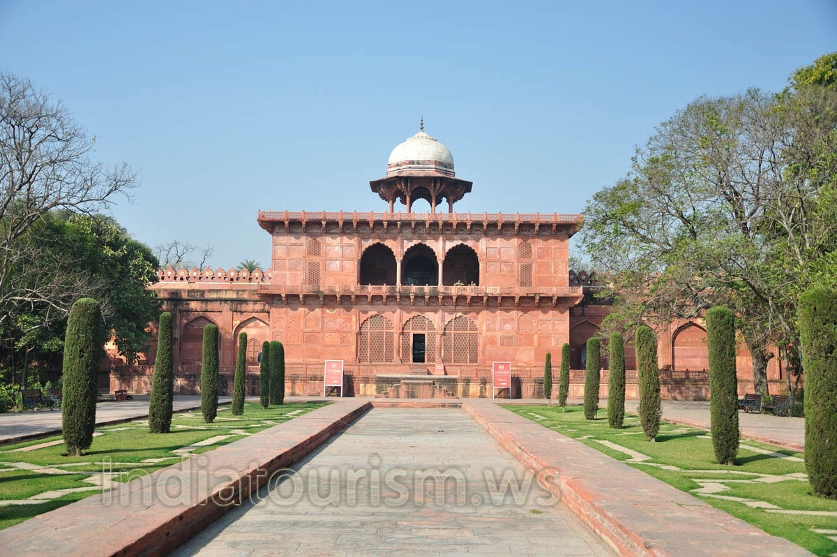 Taj Museum