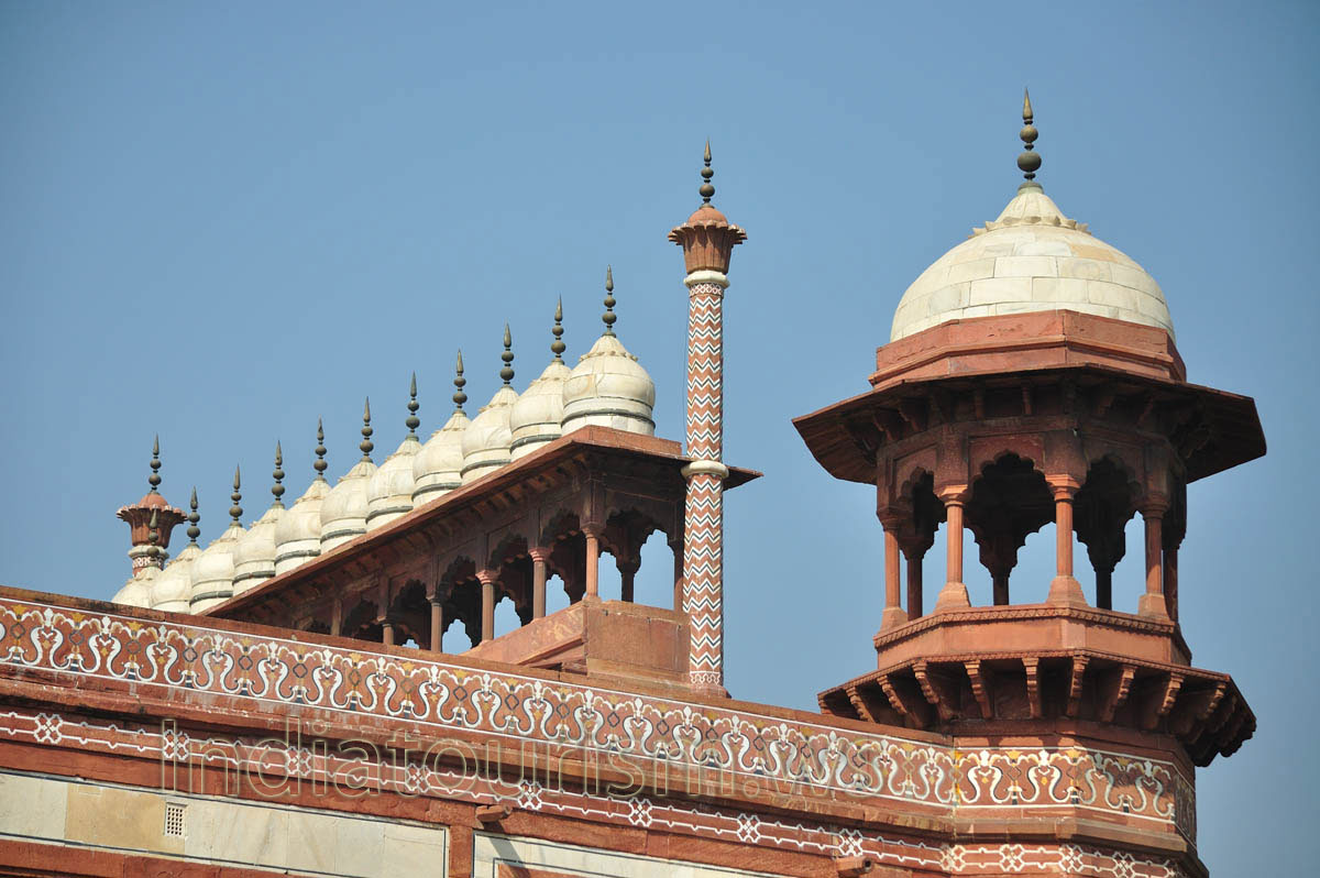 The top of the Darwaza building