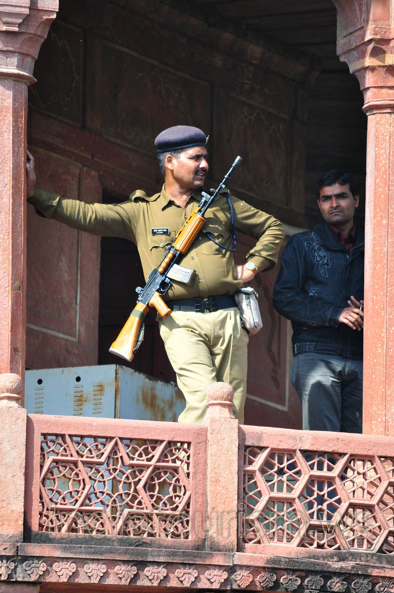 Taj Mahal security guard with the assault rifle