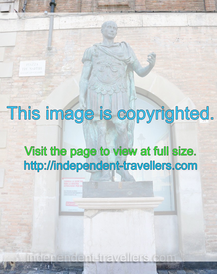 A statue of Julius Caesar on the Tre Martiri square