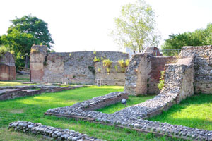 The Roman amphitheatre consisted of four concentric rings with an overall thickness of 21,80 m