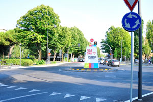 This roundabout is called “Rotonda Madri costituenti”
