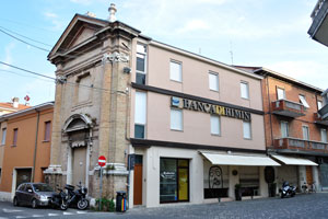 A bank of Rimini is on Via Giuseppe Garibaldi, 112