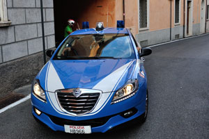 A police car “Polizia H8966”