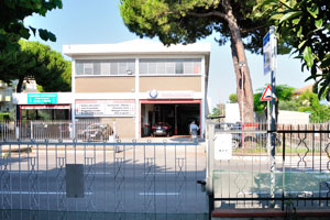 Directly opposite our house was the salon selling new cars of the Italian luxury car manufacturer Alfa Romeo