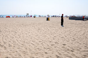 The free beach in Rimini is located near the ferris wheel