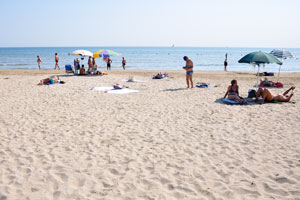 The free beach of Rimini in the morning