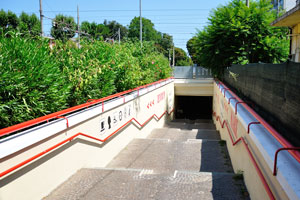 The underpass leading to the beach