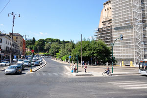 The road of Piazza Del Colosseo passes near the Colosseum