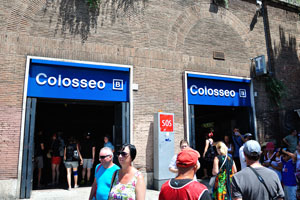 The main entrance to the Colosseo metro station on the Via Del Colosseo