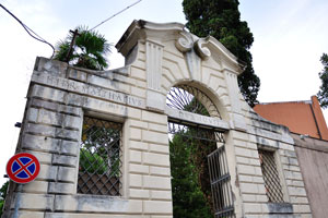 The northern entrance to the territory of Villa Celimontana