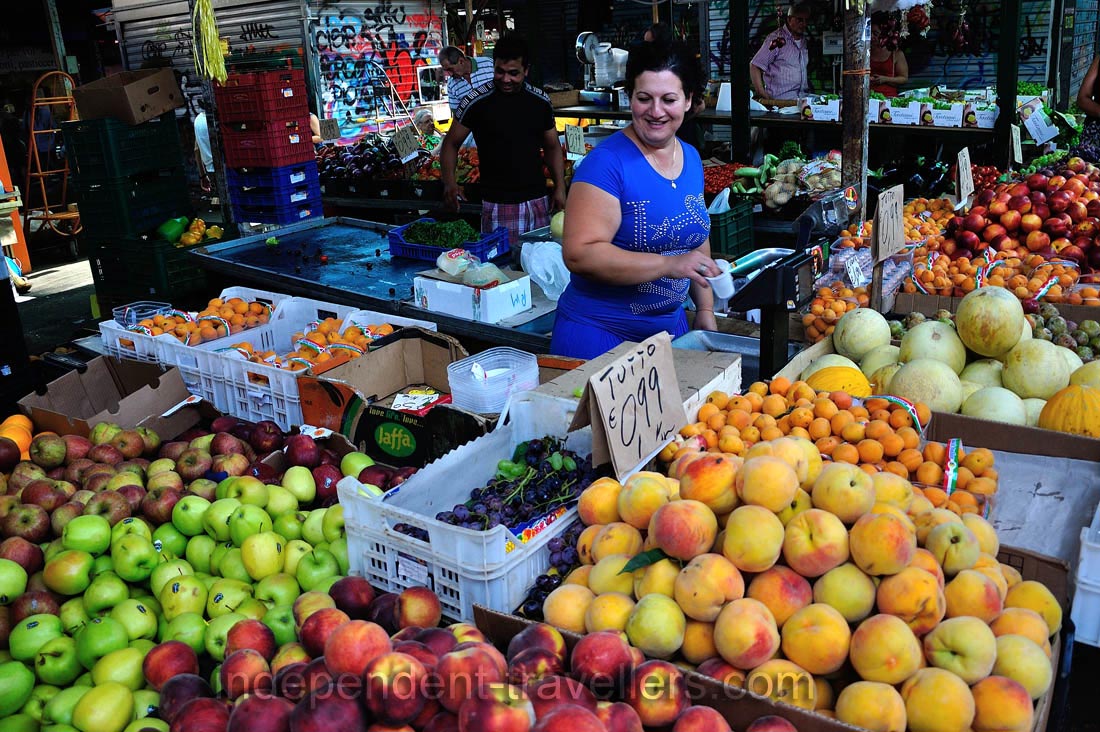 Green apples and red-yellow peaches
