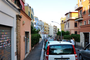 The house with number 3 is on the street of Via Pietro Cartoni