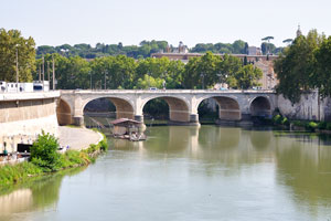 The bridge of Ponte Cavour