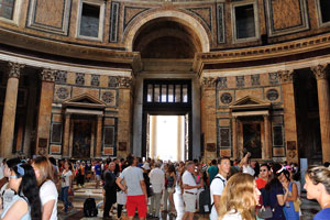 Inner view of the entrance to the Pantheon