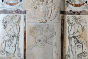 Skull and Crossbones engraved on the surface of the pillar