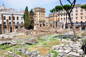 Temple B (on the left) and Temple A (on the center) are in the square of Largo di Torre Argentina