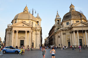 The “twin” churches of Santa Maria di Montesanto (left) and Santa Maria dei Miracoli (right)